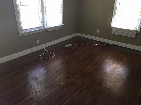 3rd image of 300 Marshall St