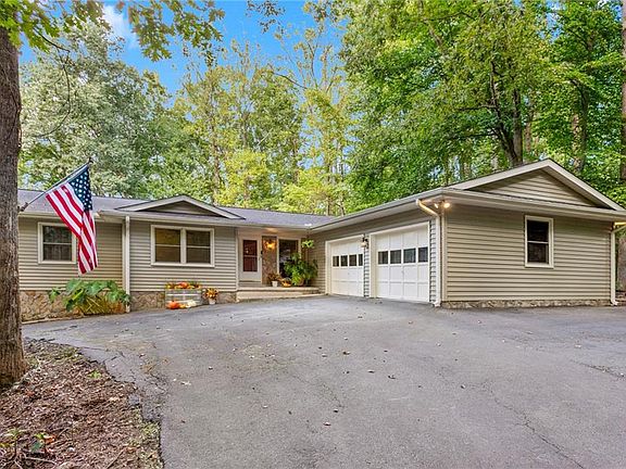 3rd image of 7206 Haw Ridge Rd