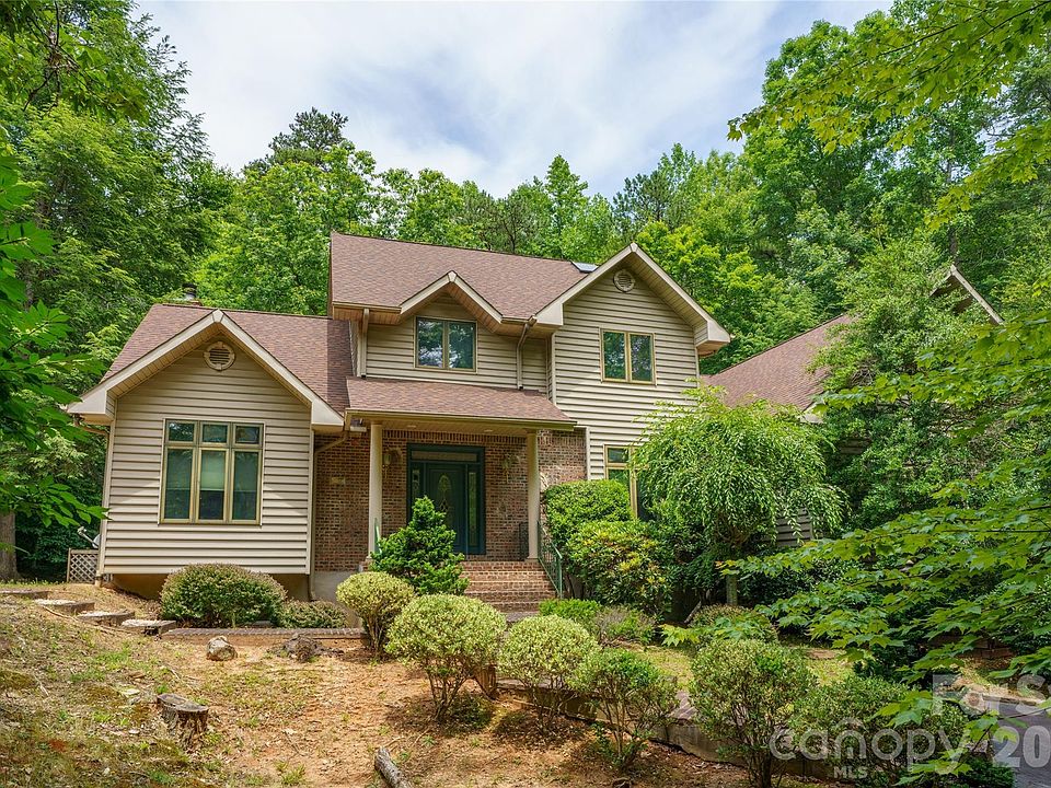 1st image of 136 Rumbling Bald Rd