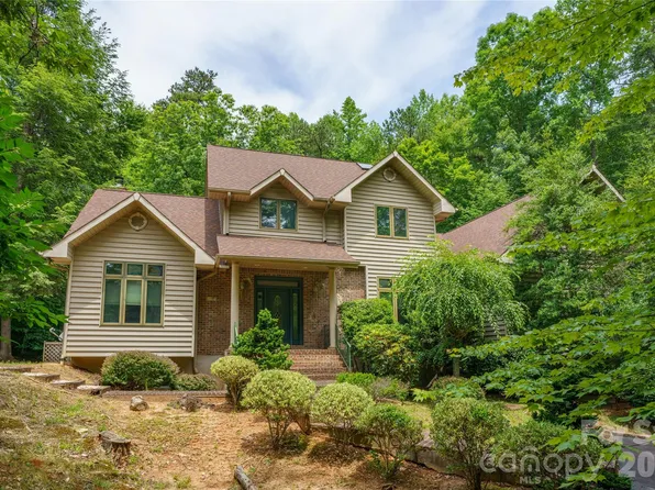 136 Rumbling Bald Rd, Lake Lure, NC 28746