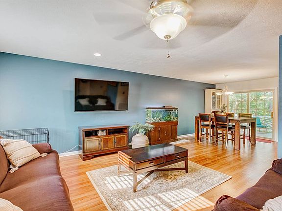 3rd image of 119 Willard Way