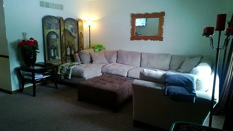 Shorewood Townhouse Apartments — Photo 3