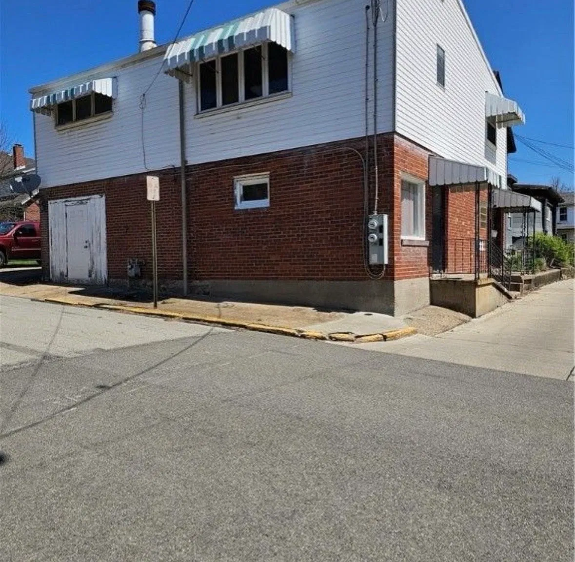 2 bed, 1100 sqft, $1,750 — Photo 1