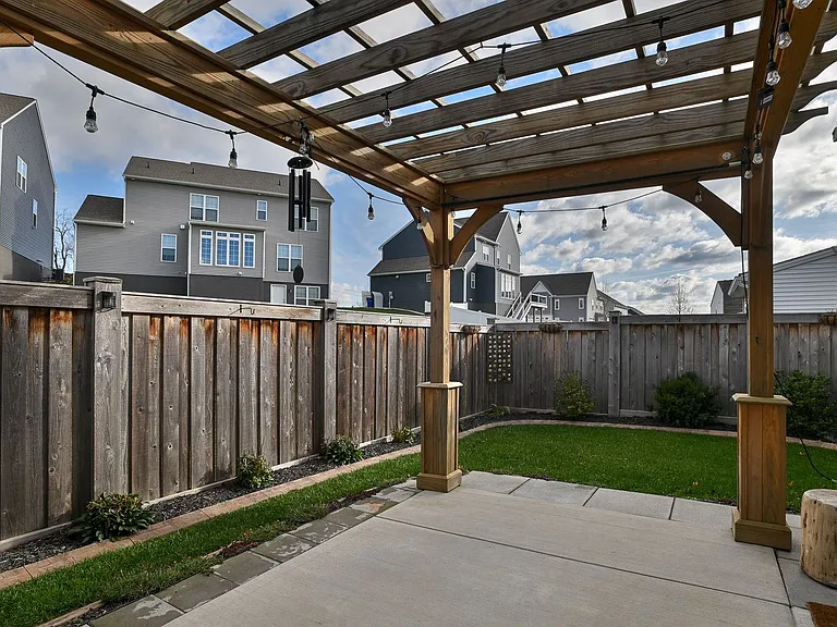 3118 Grove Ct — Photo 44