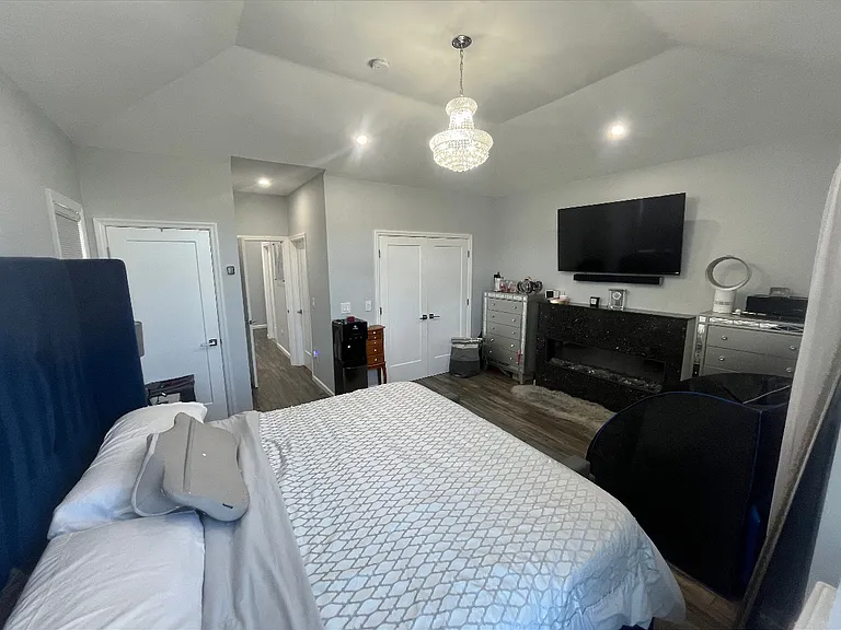 6515 Bergenwood Ave — Photo 20