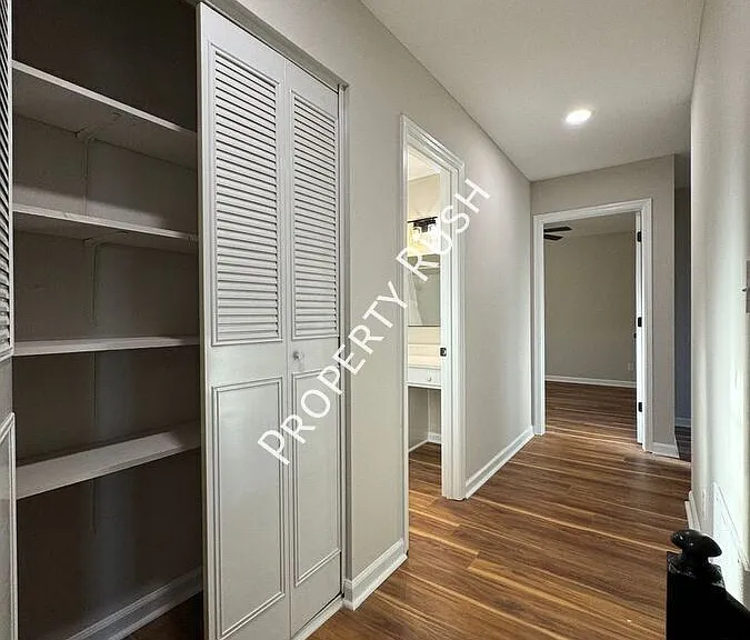 2945 Old Britain Cir — Photo 18