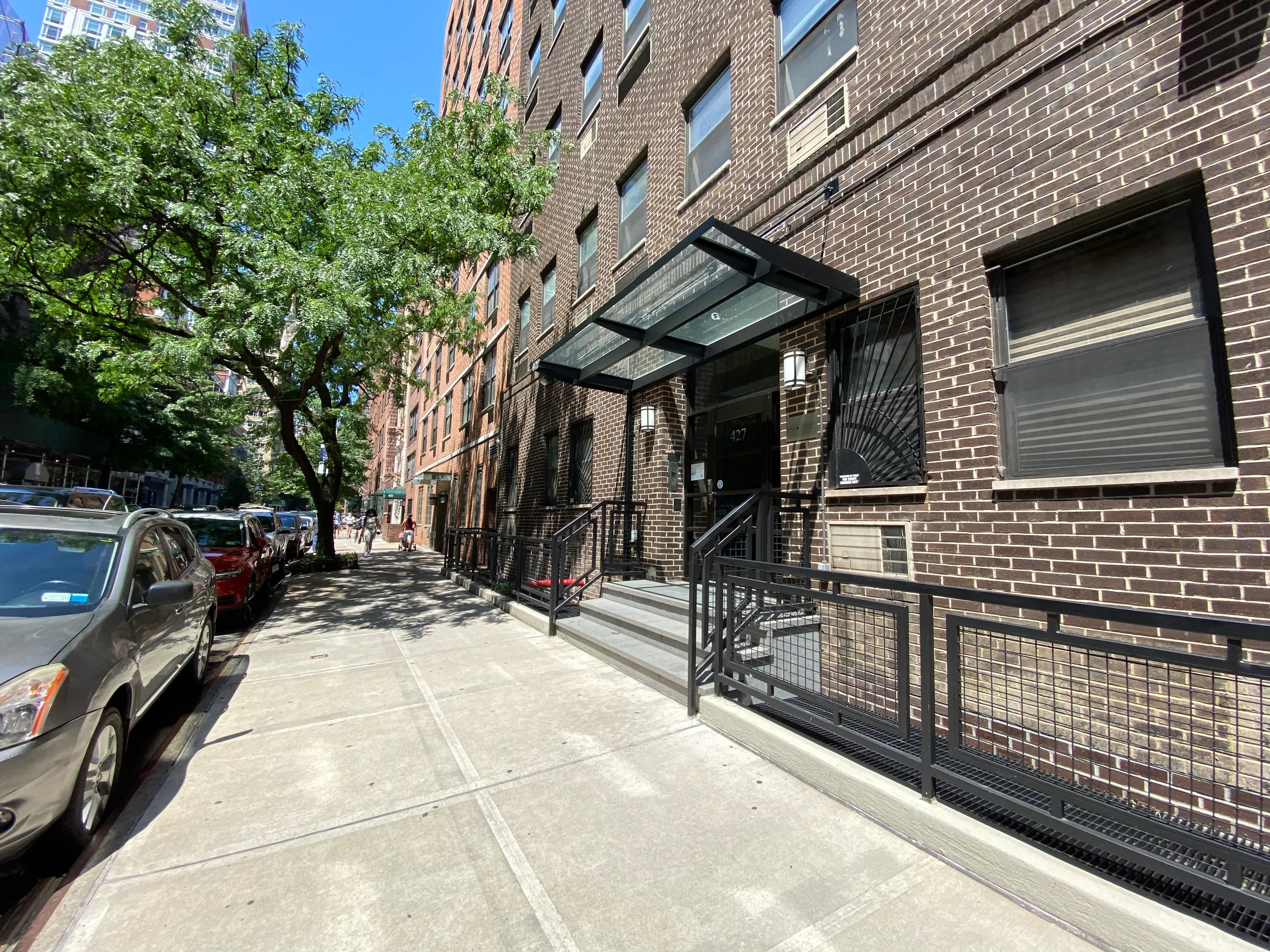 427 East 76th Street in Lenox Hill : Sales, Rentals