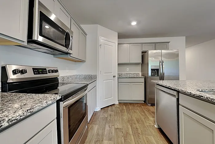 302 Crooked Pine Ct — Photo 6