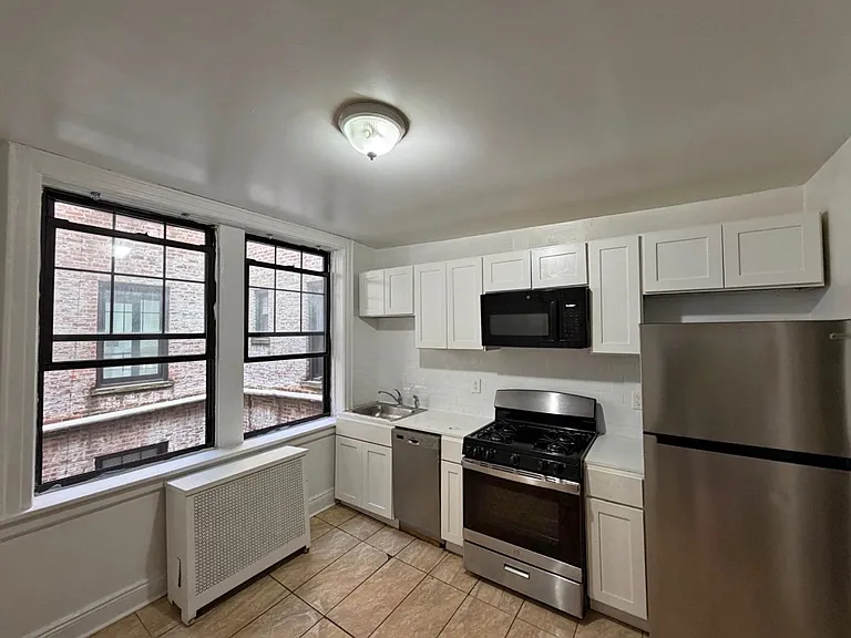 51 E Brinkerhoff Ave #4 — Photo 1