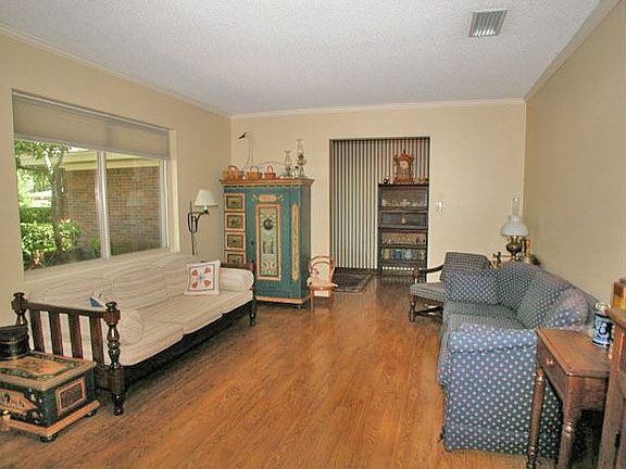 Formal living room