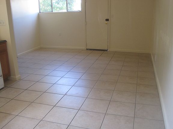 3rd image of 3059 Agate Dr