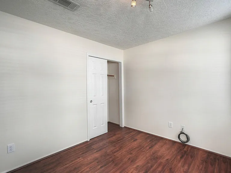 1226 Berrystone Trl — Photo 28