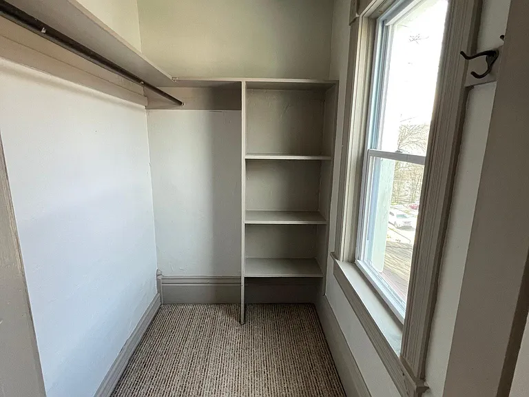 1117 W 2nd St #2 — Photo 7
