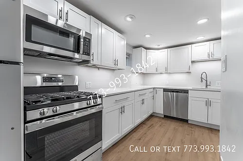 3658 W George St #B Photo 1