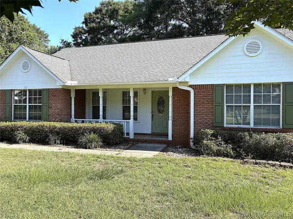 202 Wellston Dr, Enterprise, AL 36330