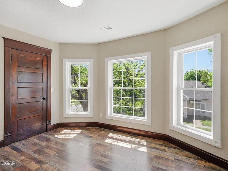 402 N Wall Ave — Photo 47