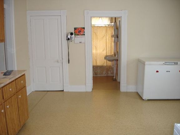 3rd image of 216 Bates St