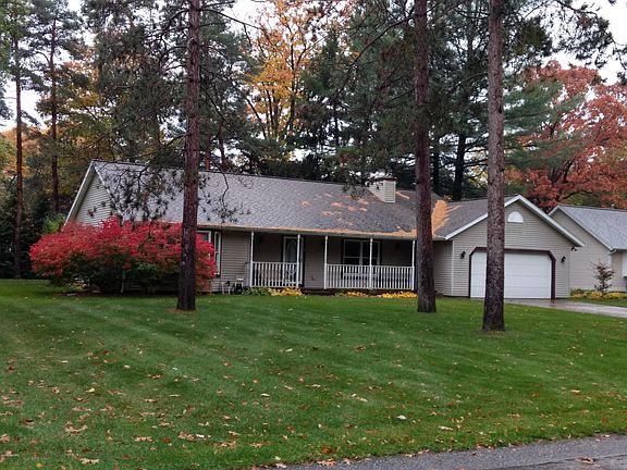 3rd image of 15232 Meadows Dr
