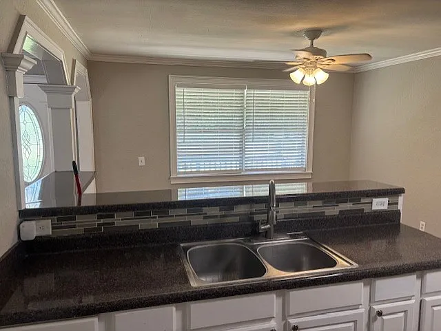 137 Hickory Ave — Photo 3