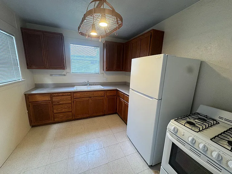 5913 Vallejo St — Photo 24