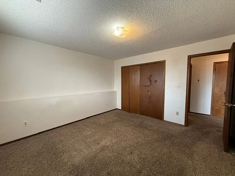 1122 Yuma St — Photo 10