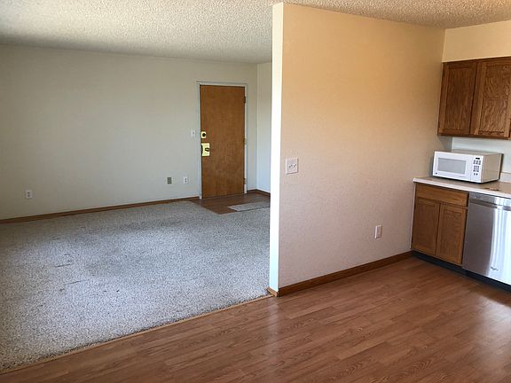5th image of 89 Slater Dr