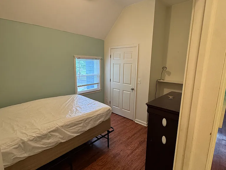 60 Conklin Ave #2 — Photo 18