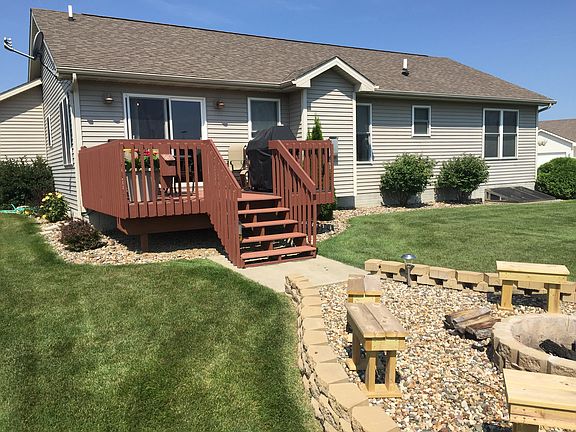 4th image of 1335 NW Shoreline Ct