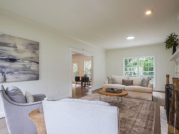 5th image of 6002 Silver Lake Cir