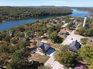 1327 Black Oak Resort Ln, Lampe, MO 65681