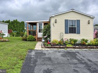 327 Dallas Dr, Grantville, PA 17028