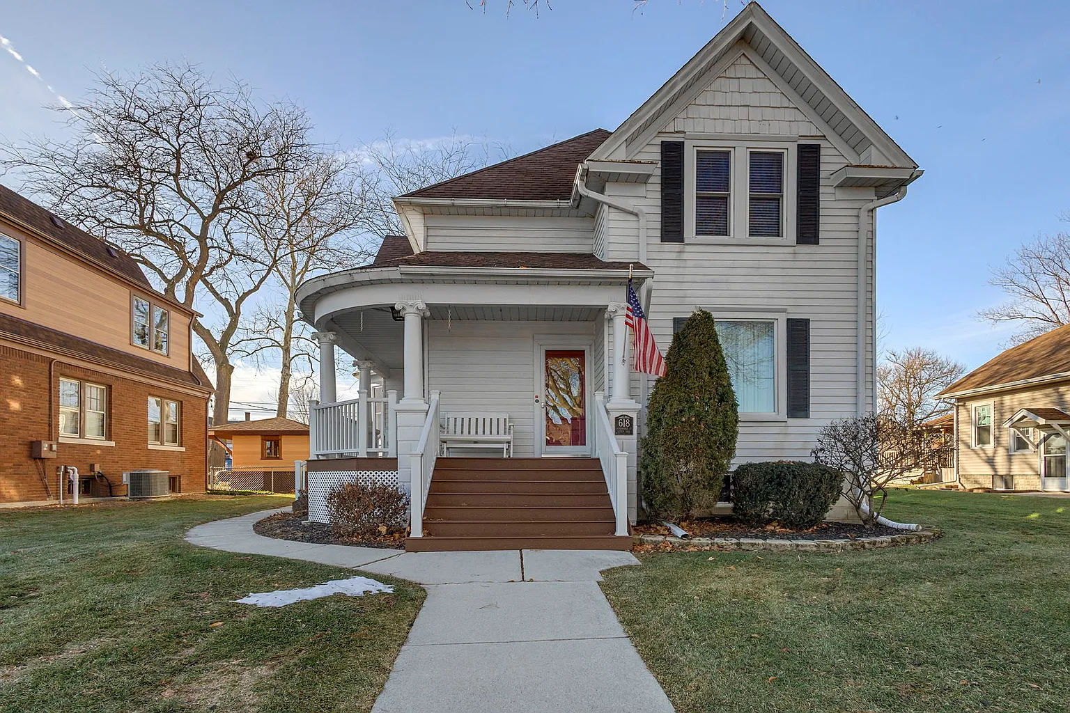 618 Woodward St photo 1