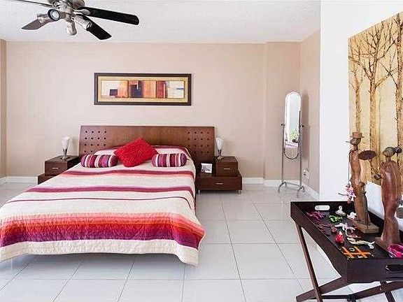 5th image of 20379 W Country Club Dr APT 638