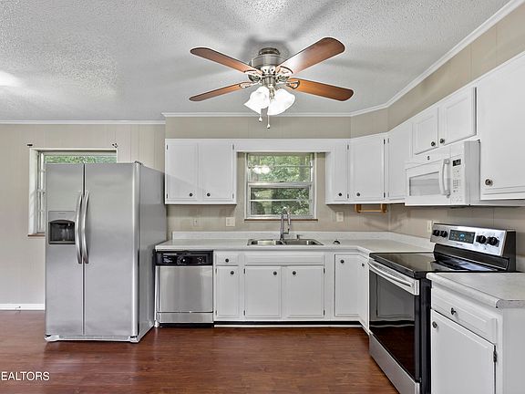 5th image of 1521 N Parkridge Dr