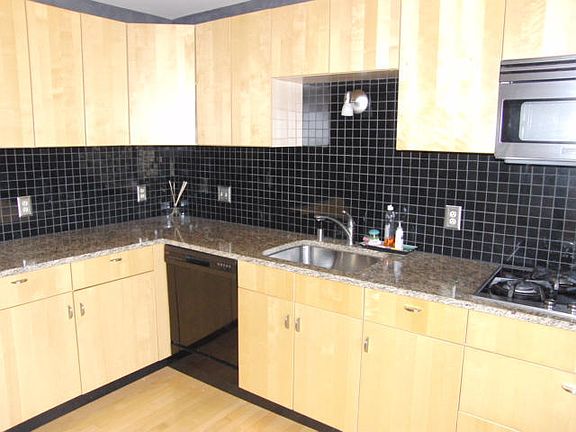 5th image of 9180 N 70th St #10