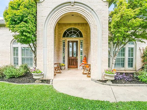 3rd image of 10308 Shadow Valley Ct