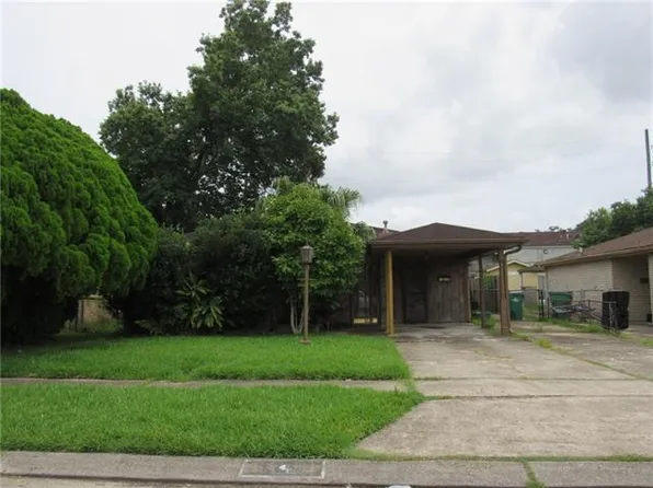4 Dulcich Dr, Gretna, LA 70053