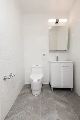 Sold by NY Best Deal Realty LLC | media 4