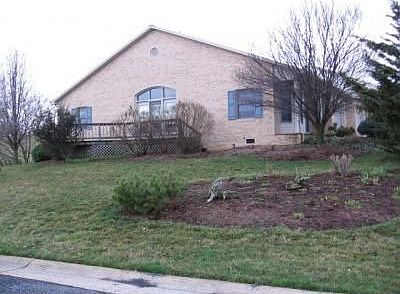 2nd image of 320 Diana Ct