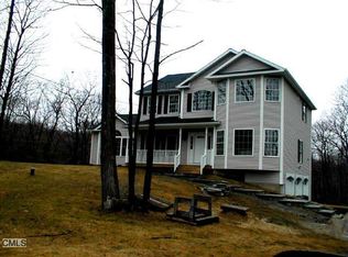 21 Mesa Dr, Bethany, CT 06424