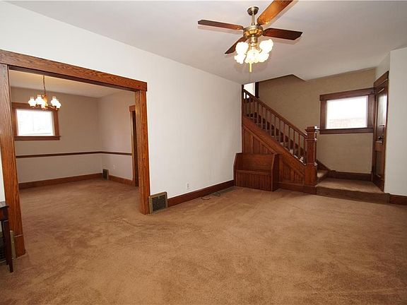 5th image of 313 E Broad St