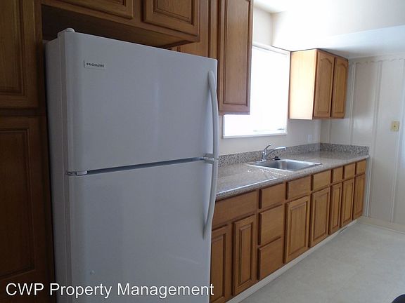 5th image of 16066 Selborne Dr