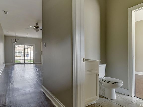 4th image of 325 Meridian St