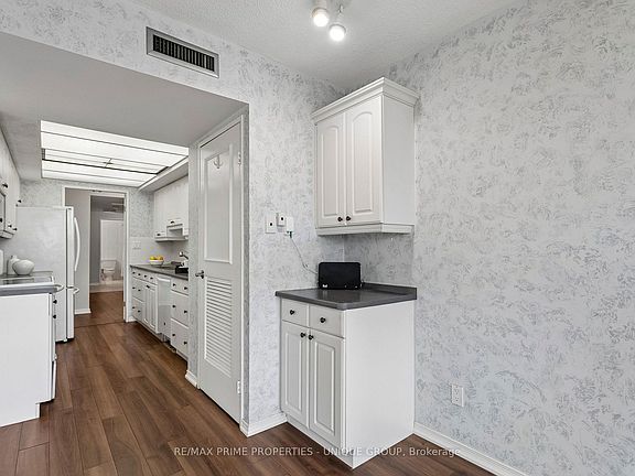 4th image of 1300 Bloor St #710