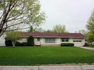 2133 Roth Pl, White Bear Lake, MN 55110