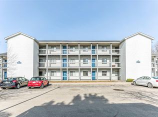 641 Riverine Dr APT 201, Traverse City, MI 49684