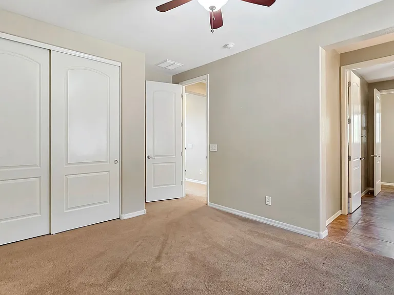 20737 W Valley View Dr — Photo 32