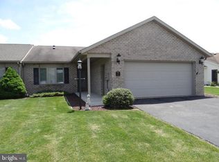 260 Woodvale Dr, Chambersburg, PA 17201