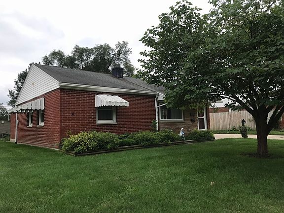 2nd image of 2236 Russet Ave
