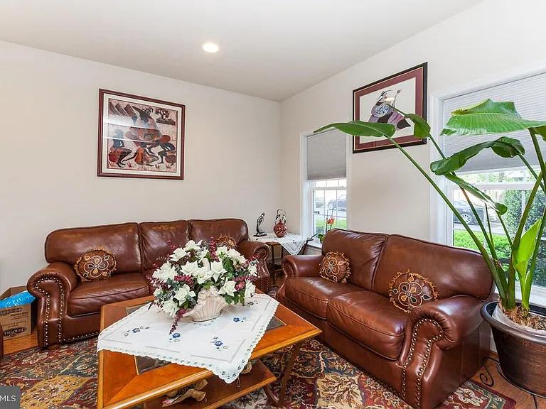 14604 Crossfield Way — Photo 4